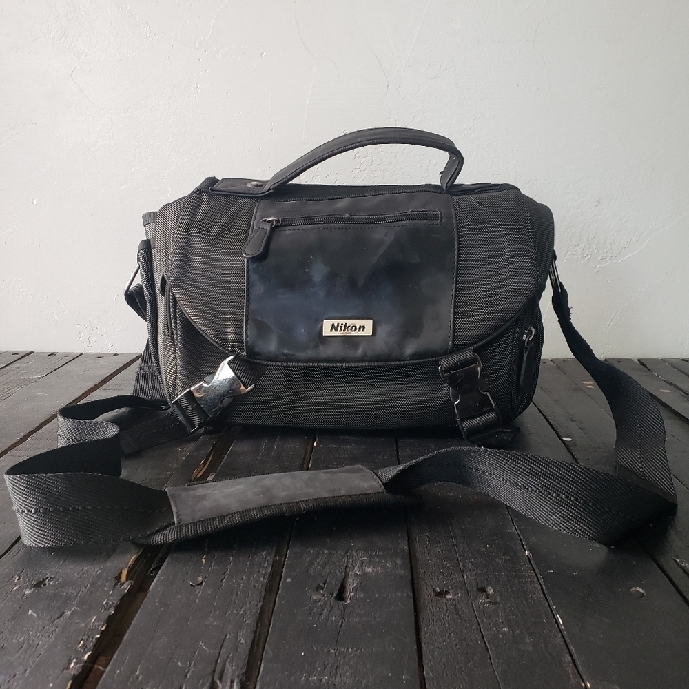 Nikon Camera Case Bag Black Strap 11714 Padded